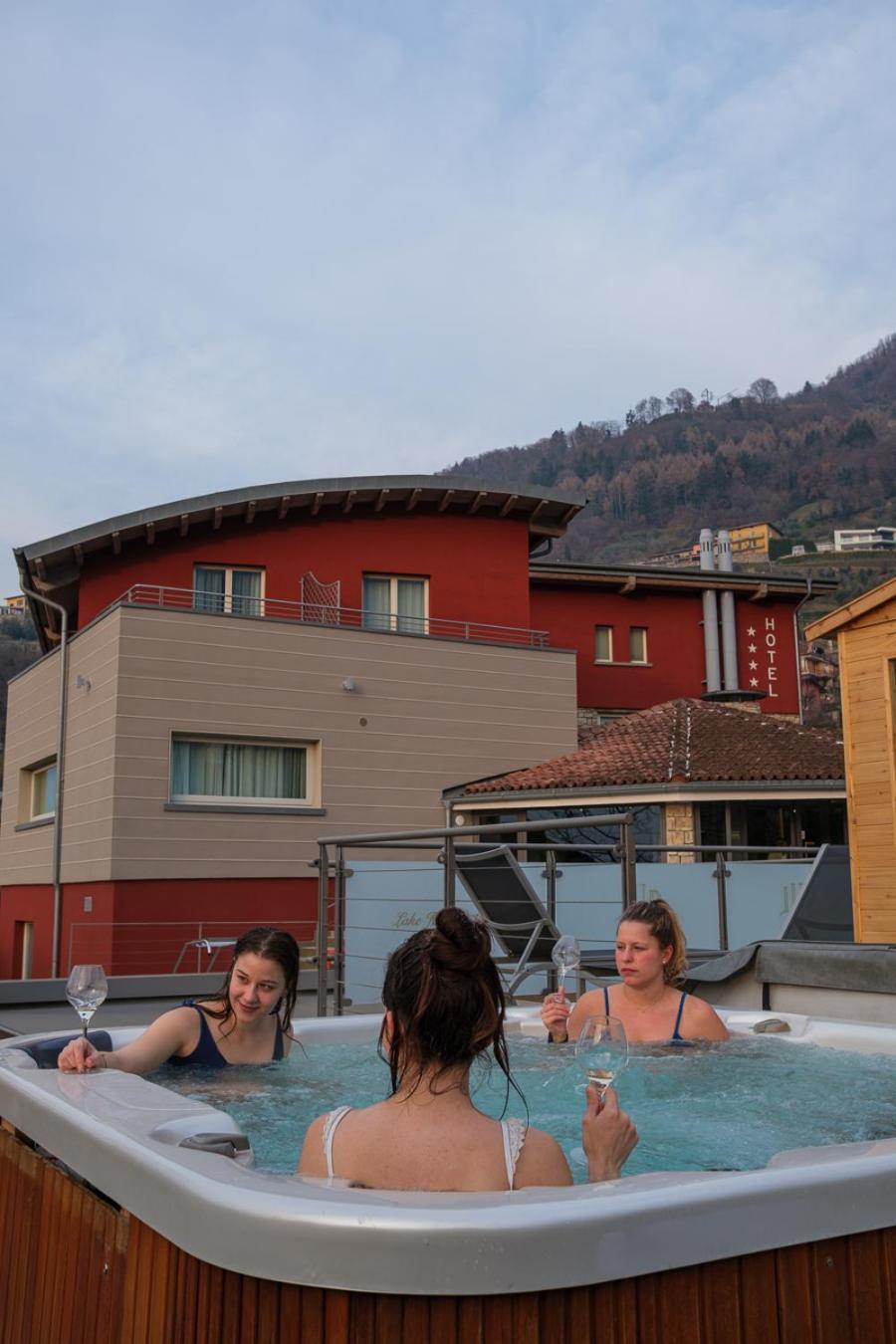 Lake Hotel La Pieve Pisogne Exterior photo
